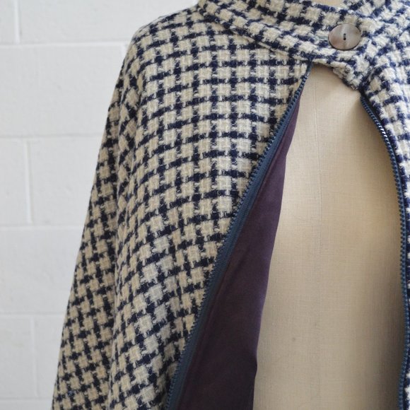 vintage checkered wool cape with purple lining - Picture 9 of 10